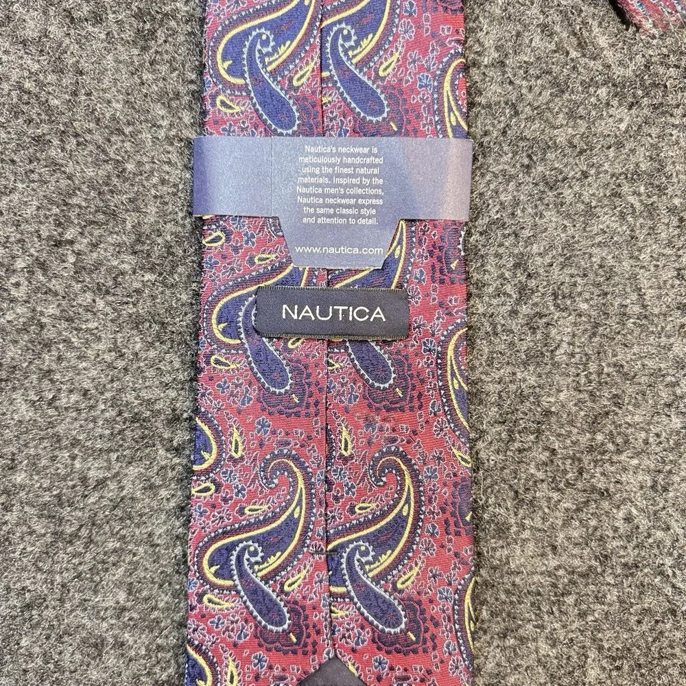 Men's Nautica Paisley Burgandy Blue Yellow Tie 100% Silk L: 59
